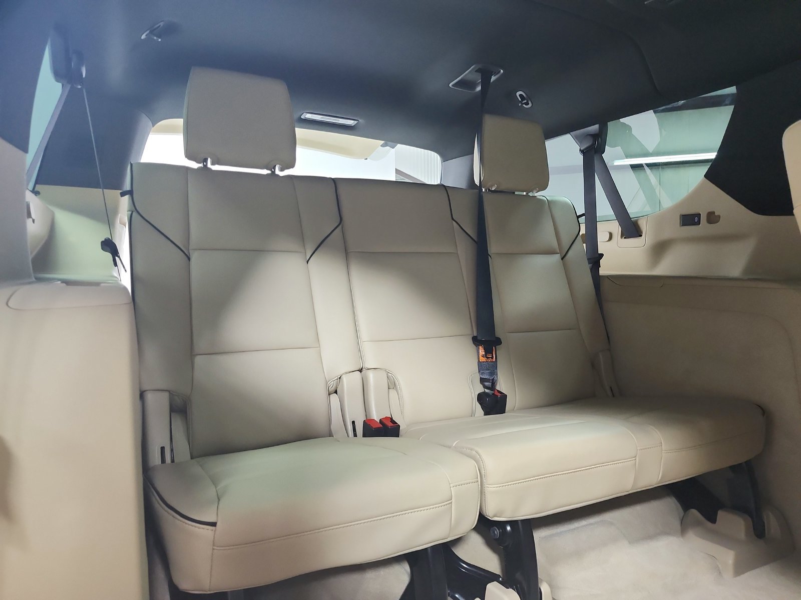 Used 2021 Cadillac Escalade ESV Premium Luxury AWD/4WD image 47