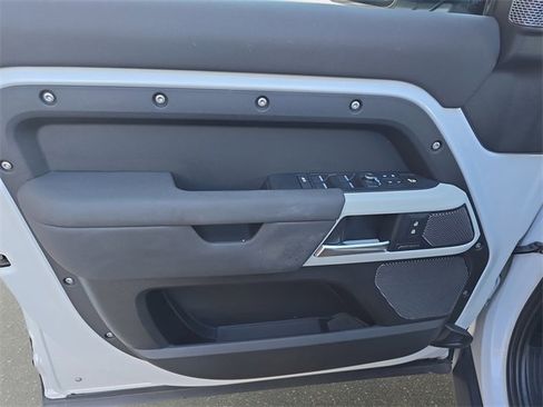 Certified 2021 Land Rover Defender 110 X-Dynamic SE image 28