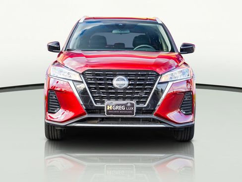 Used 2023 Nissan Kicks SV image 4