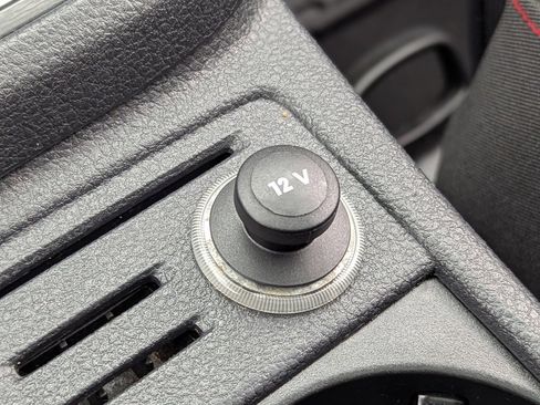 Used 2015 Volkswagen GTI SE image 21