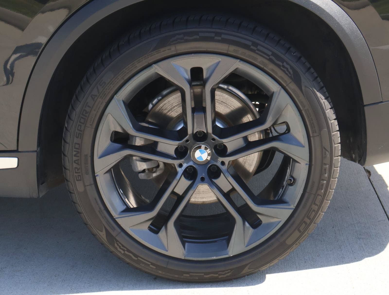 Used 2019 BMW X5 xDrive40i w/ Executive Package AWD/4WD image 9
