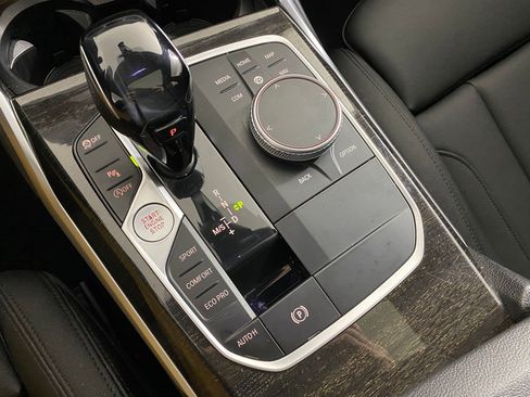 Used 2021 BMW 330i xDrive Sedan w/ Convenience Package image 19