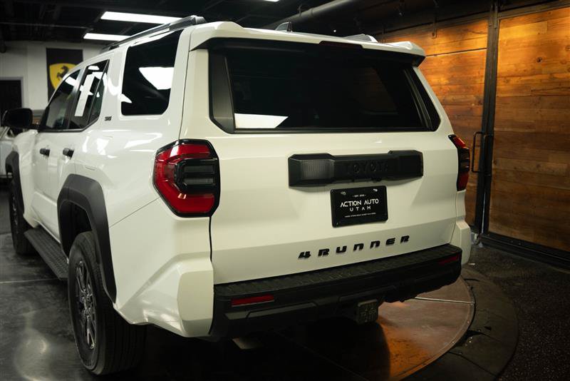 Used 2025 Toyota 4Runner SR5 AWD/4WD image 6