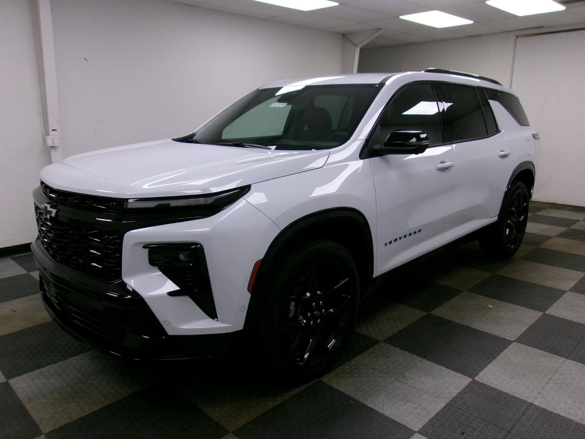 New 2026 Chevrolet Traverse RS FWD image 1
