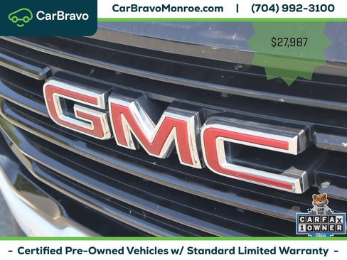 Certified 2024 GMC Terrain SLT w/ Infotainment Package II FWD image 13