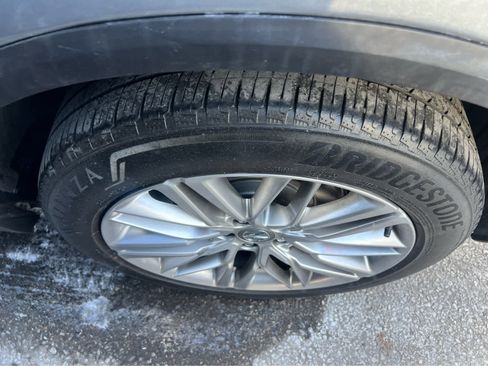 Used 2023 Acura MDX SH-AWD w/ Advance Package image 13