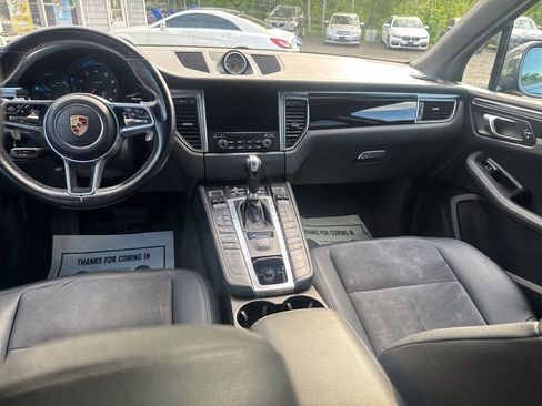 Used 2017 Porsche Macan AWD/4WD image 33