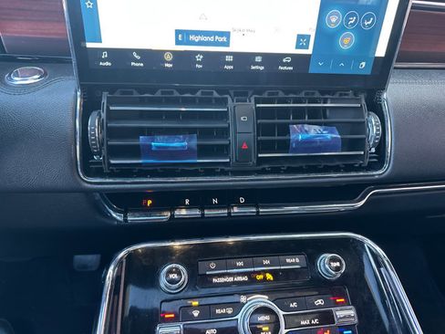 Used 2023 Lincoln Navigator L 4WD image 22