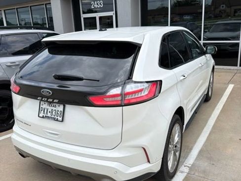 Used 2021 Ford Edge Titanium w/ Equipment Group 301A FWD image 4