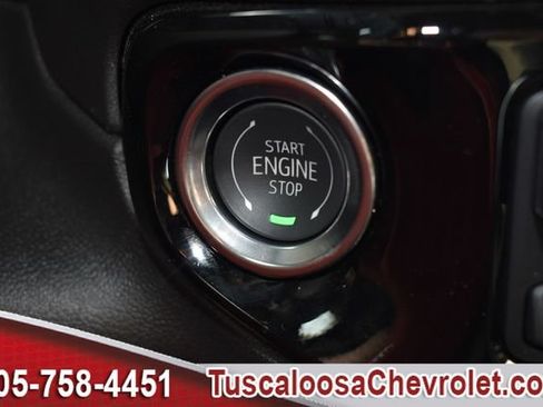 Used 2025 Chevrolet Silverado 1500 RST AWD/4WD image 38