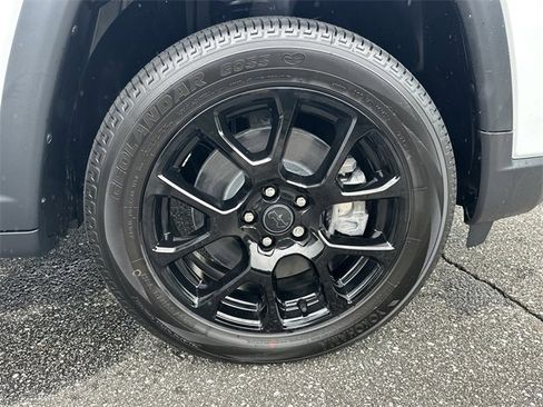 New 2026 Jeep Compass Latitude image 14