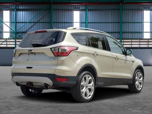 Used 2017 Ford Escape Titanium AWD/4WD image 5