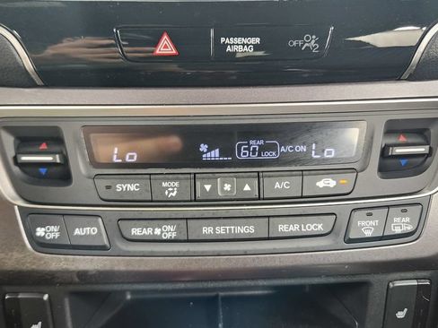 Used 2022 Honda Pilot Sport image 28