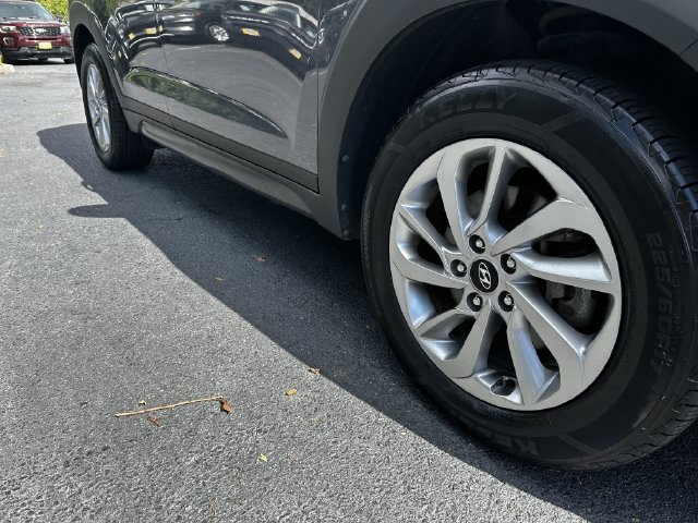 Used 2016 Hyundai Tucson SE w/ Option Group 02 AWD/4WD image 11