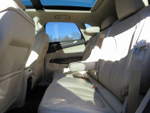 Used 2017 Lincoln MKC Reserve w/ Lincoln MKC Climate Package image 22