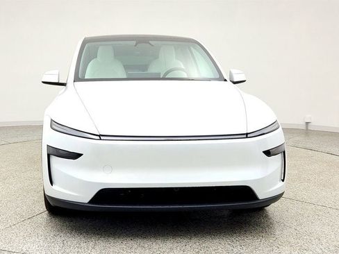 Used 2026 Tesla Model Y Long Range image 2