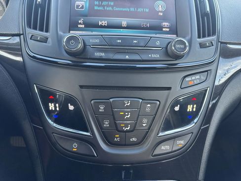 Used 2014 Buick Regal image 17