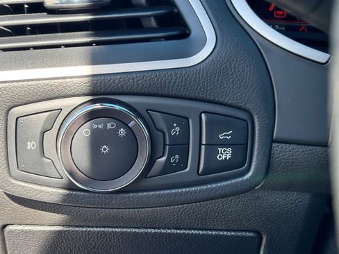 Used 2020 Ford Edge ST-Line image 28