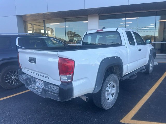 Used 2017 Toyota Tacoma SR RWD image 4