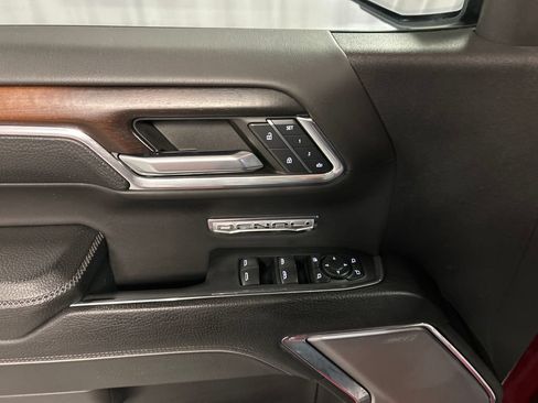 Used 2024 GMC Sierra 1500 Denali w/ Technology Package AWD/4WD image 14