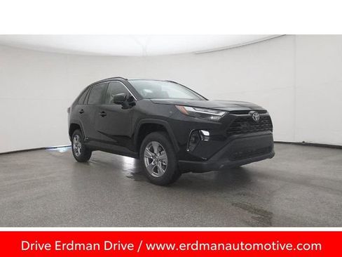 Certified 2025 Toyota RAV4 LE image 29