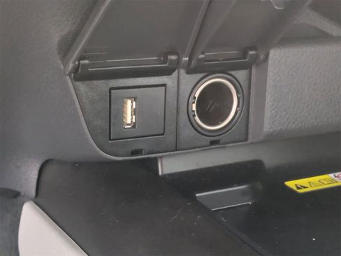 Used 2023 Toyota Camry XLE image 30