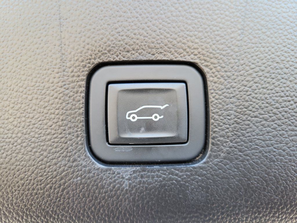 Used 2019 Chevrolet Traverse RS AWD/4WD image 10