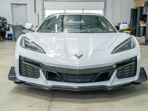 Used 2023 Chevrolet Corvette Z06 w/ Z07 Performance Package image 35