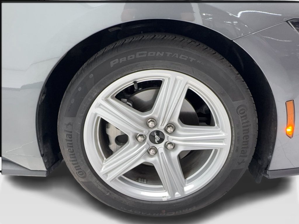 Used 2026 Ford Mustang Premium RWD image 15