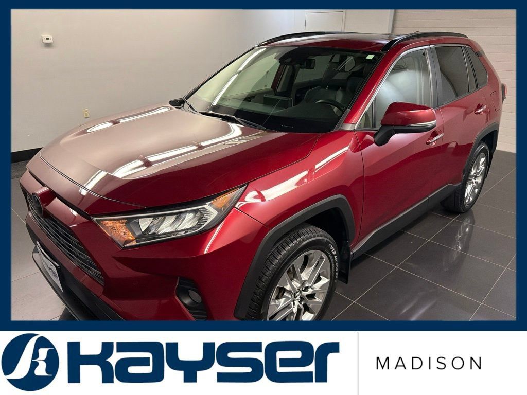Used 2019 Toyota RAV4 Limited w/ Cold Weather Package AWD/4WD image 3