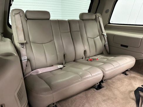 Used 2005 Cadillac Escalade AWD image 34