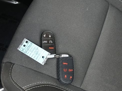 Used 2021 Dodge Charger SXT w/ Blacktop Package image 18