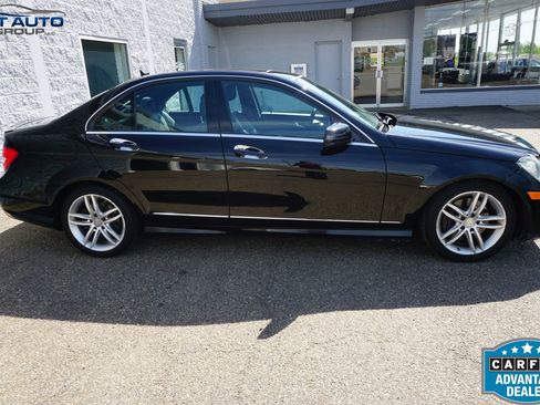 Used 2013 Mercedes-Benz C 300 4MATIC Sedan image 6