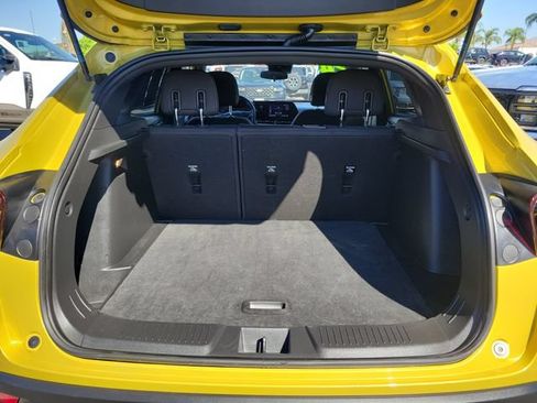 Used 2024 Chevrolet Trax RS FWD image 27