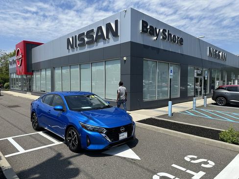 Certified 2025 Nissan Sentra SV w/ All-Weather Package FWD image 3