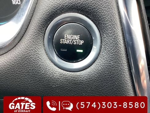 Used 2023 Chevrolet Traverse LT FWD image 23