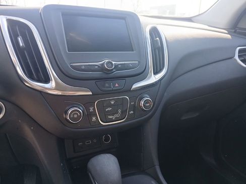 Used 2023 Chevrolet Equinox LT image 15