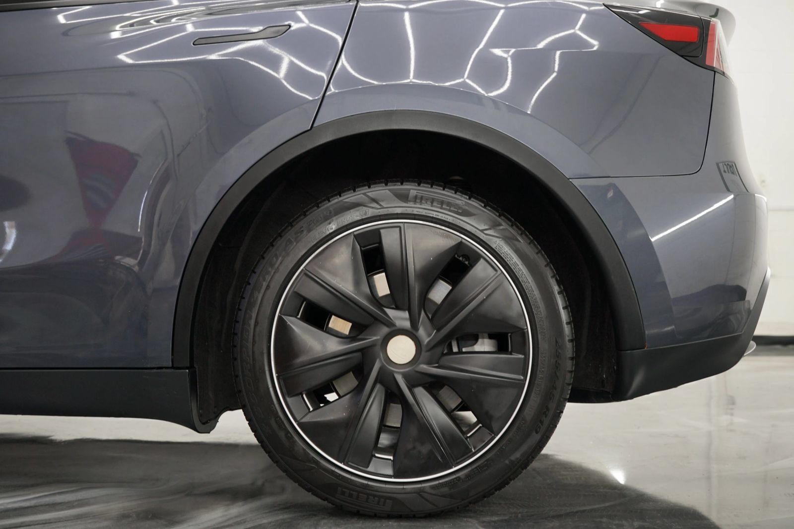 Used 2023 Tesla Model Y Long Range AWD/4WD image 12