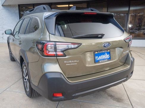 Certified 2025 Subaru Outback Premium image 5