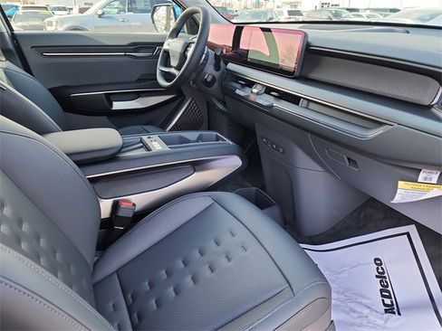 New 2026 Kia EV9 Wind image 17