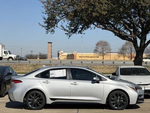 New 2026 Toyota Corolla SE image 3