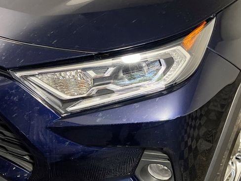 Used 2021 Toyota RAV4 XLE Premium AWD/4WD image 12