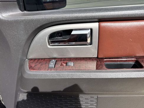 Used 2014 Ford Expedition EL King Ranch image 16