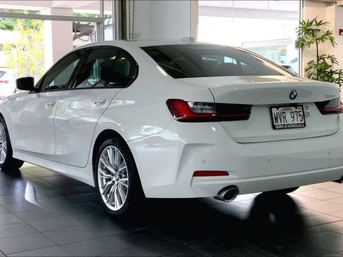 Certified 2023 BMW 330i Sedan w/ Convenience Package RWD image 5
