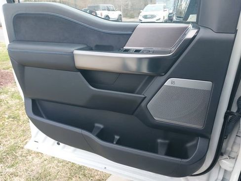 Used 2024 Ford F150 Platinum w/ FX4 Off-Road Package image 27