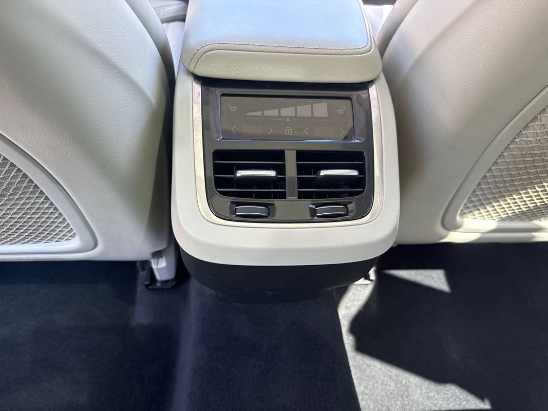 Used 2021 Volvo XC60 T5 Inscription w/ Climate Package AWD/4WD image 18