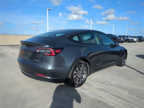 Used 2022 Tesla Model 3 Long Range image 5