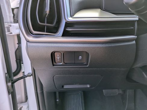 Certified 2025 Kia Sorento LX FWD image 28