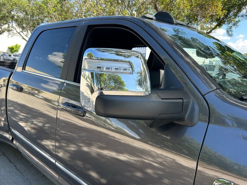 New 2026 RAM 3500 Limited AWD/4WD image 37