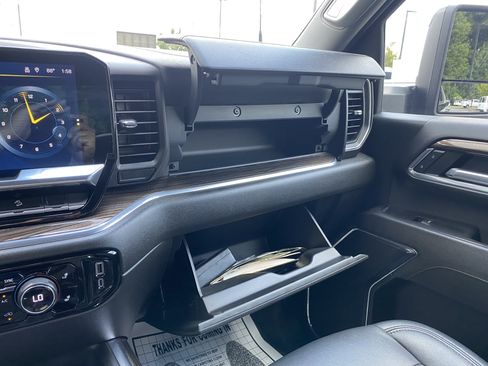 Used 2024 Chevrolet Silverado 2500 LT AWD/4WD image 31